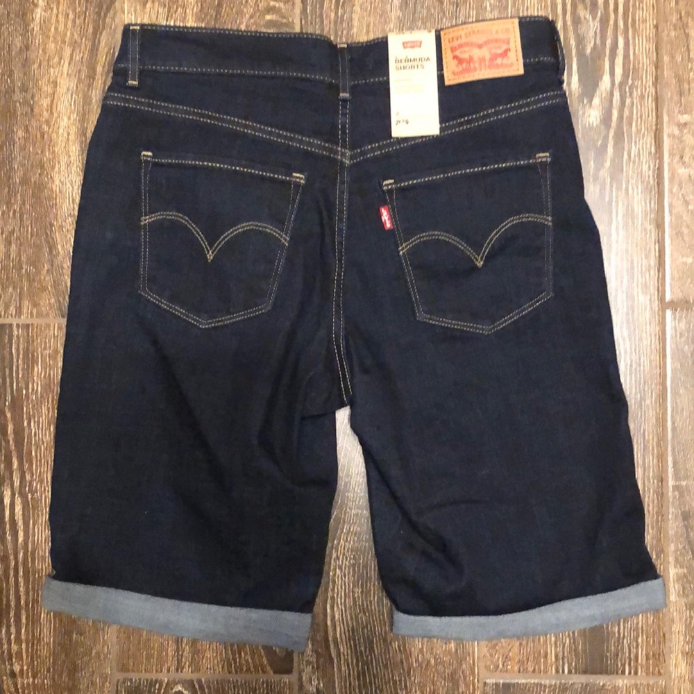 NWT Levi’s Bermuda Women’s Shorts Size 26 - Picture 4 of 5